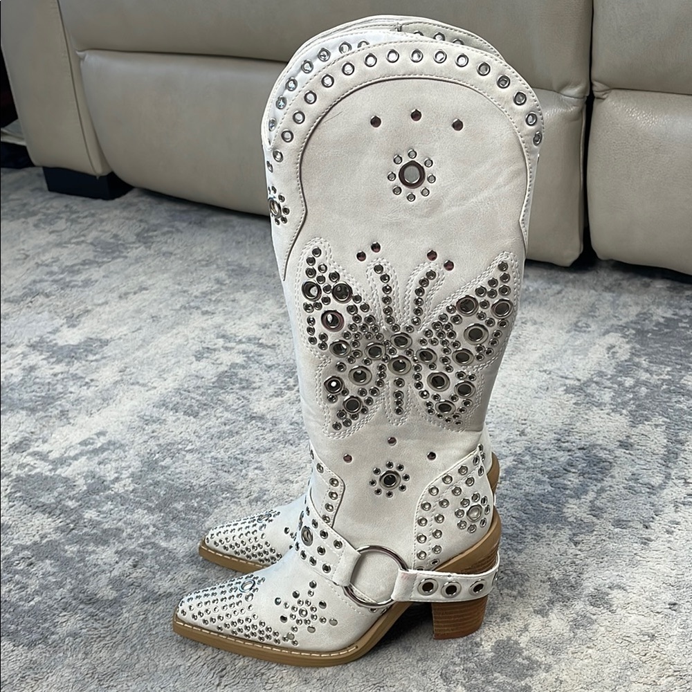 New Dolls Kill Current Mood White Studded Butterfly Cowboy Boots Festival Sz 6 - Picture 2 of 13